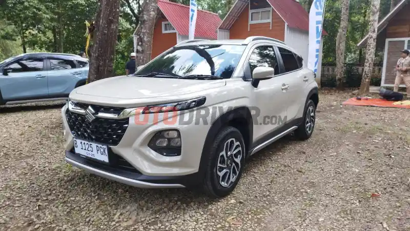 Suzuki Fronx GX: Varian Tengah Terbaik? Review Jujur & Spesifikasi