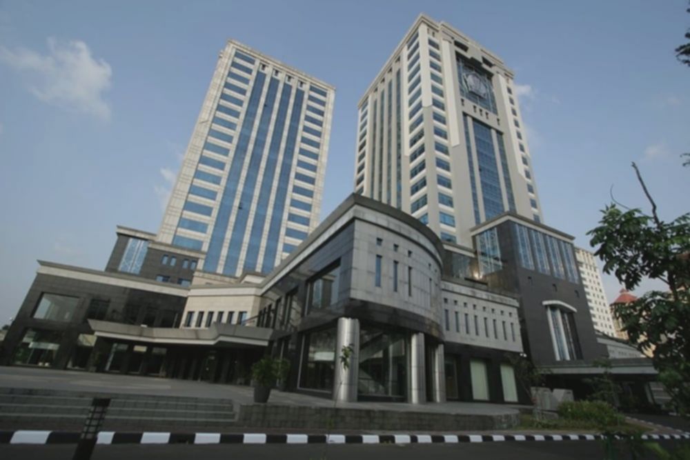 Ratusan Kantor Bank Tutup: Kemenkeu Ungkap Alasan Inovasi Digital!
