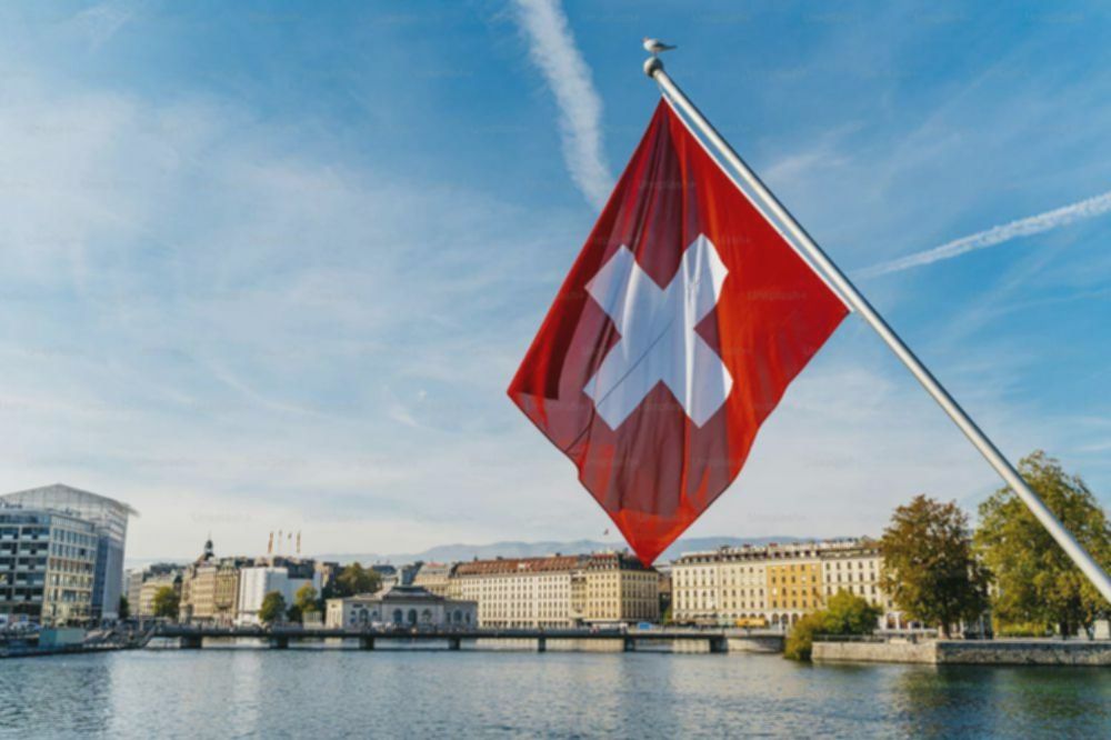Swiss Unik: Fakta Menarik, Larangan Toilet, & Keindahan Alam!