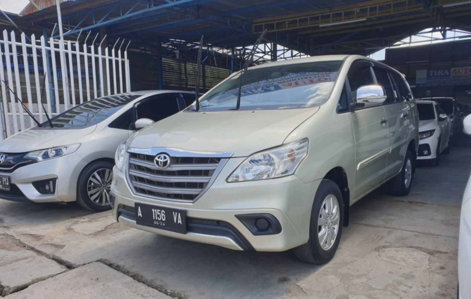 Innova Diesel 2013 Bekas Murah? Harga Terjangkau, Kondisi Prima!