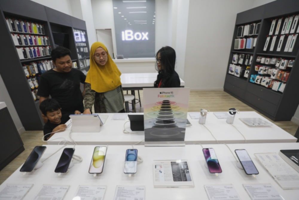 Harga iPhone Juli 2025: iPhone 15 Turun Drastis! Cek Update Lengkap!
